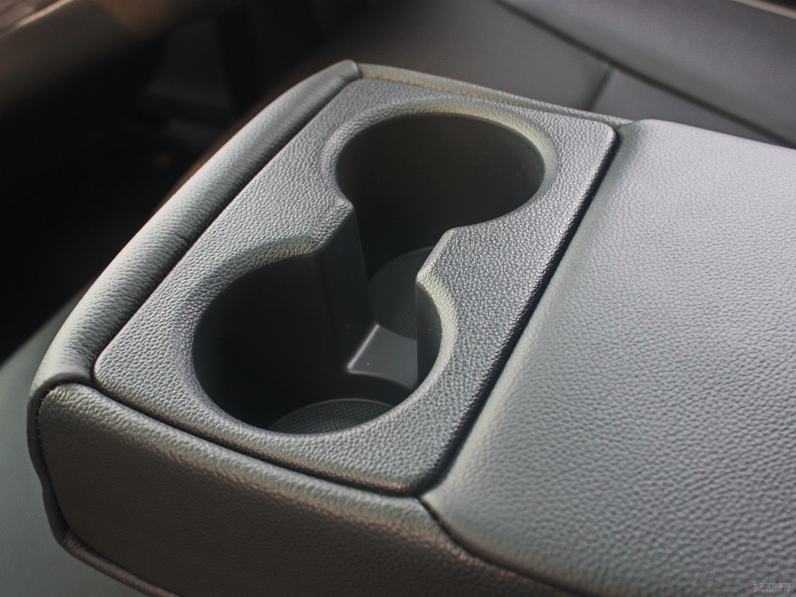 北京現(xiàn)代ix25空間高清大圖