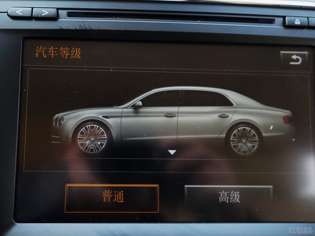 布羅德蓋棕飛馳中控內(nèi)飾圖片