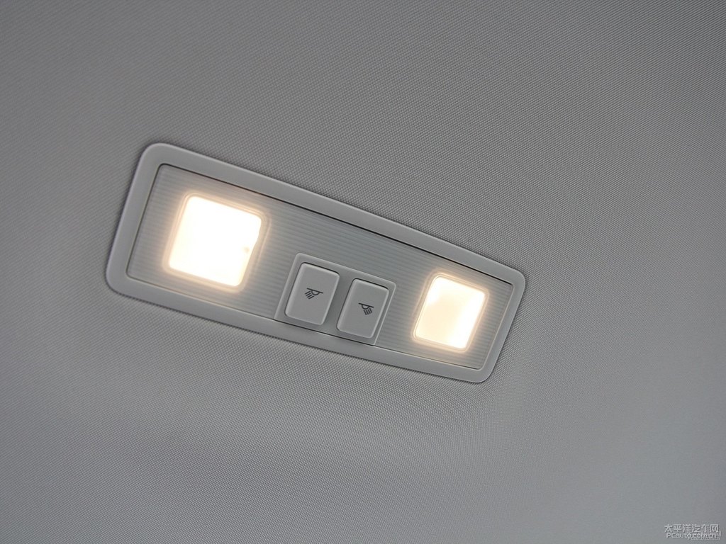 水晶銀高爾夫車廂內(nèi)飾圖片