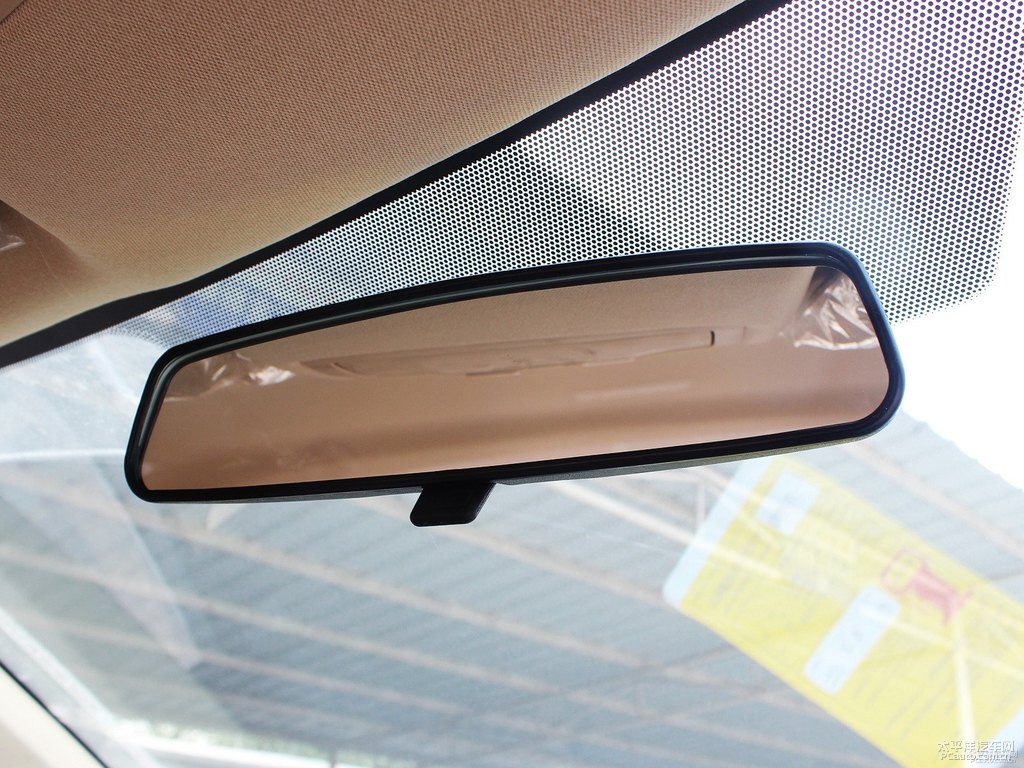 灰色卡羅拉車廂內(nèi)飾圖片