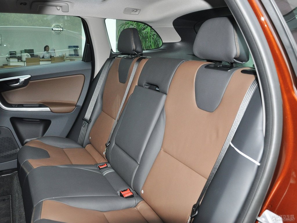 醇咖色沃爾沃XC60座椅內(nèi)飾圖片