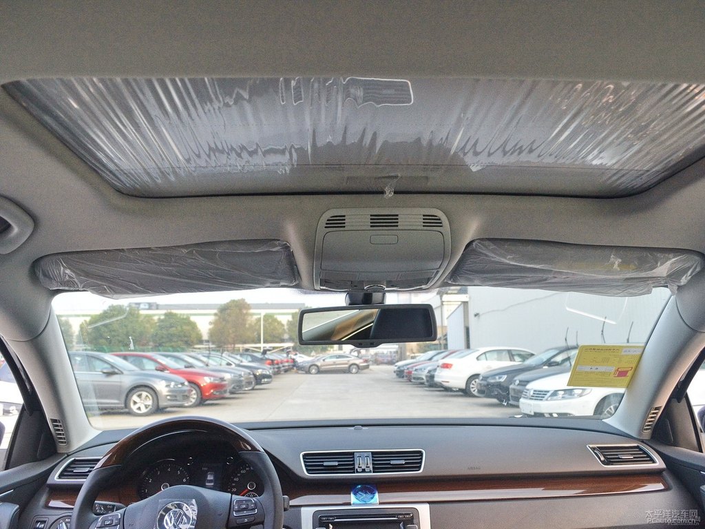 幻影黑邁騰車廂內(nèi)飾圖片
