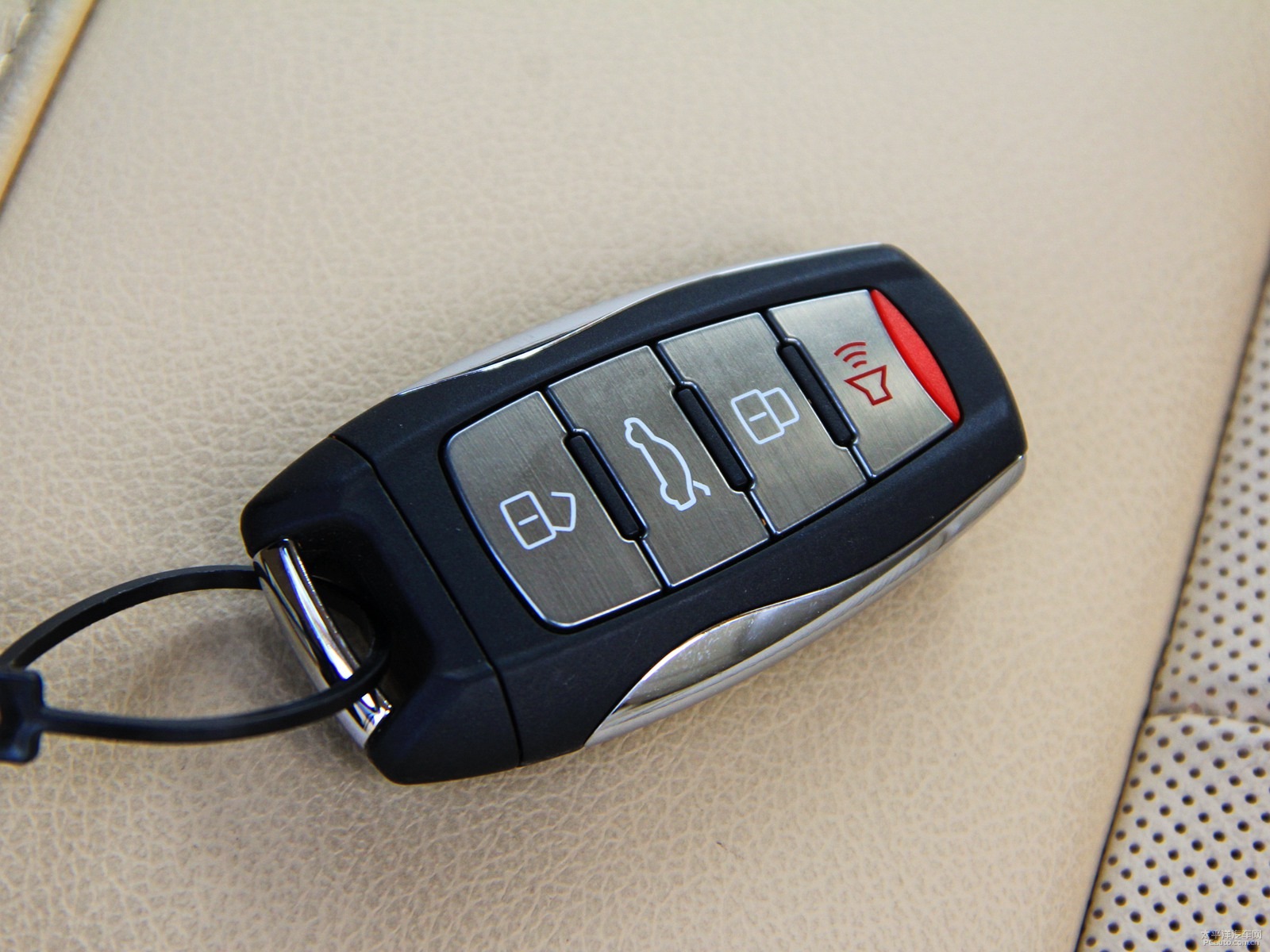 哈弗H9細(xì)節(jié)高清大圖