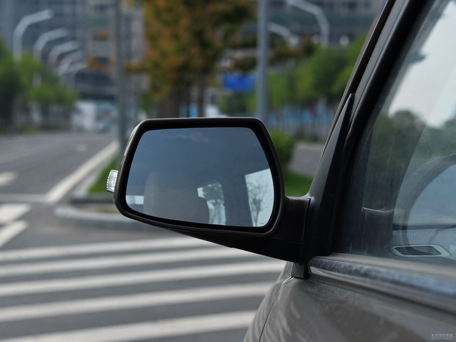 五菱宏光S外觀高清大圖