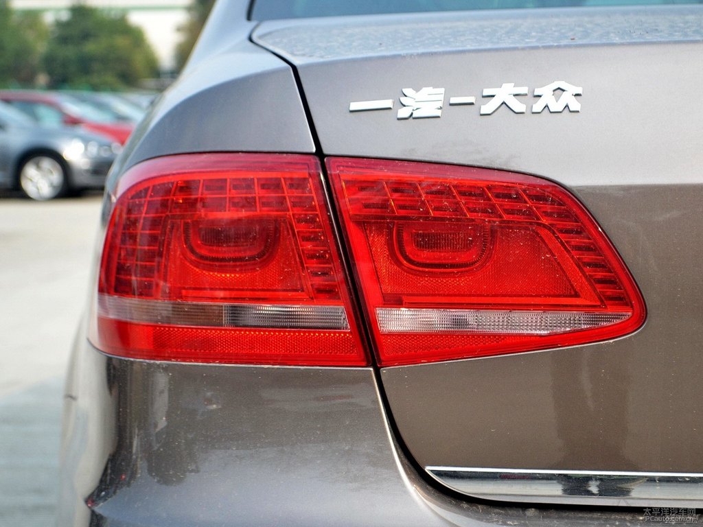 開羅金邁騰車尾外觀圖片