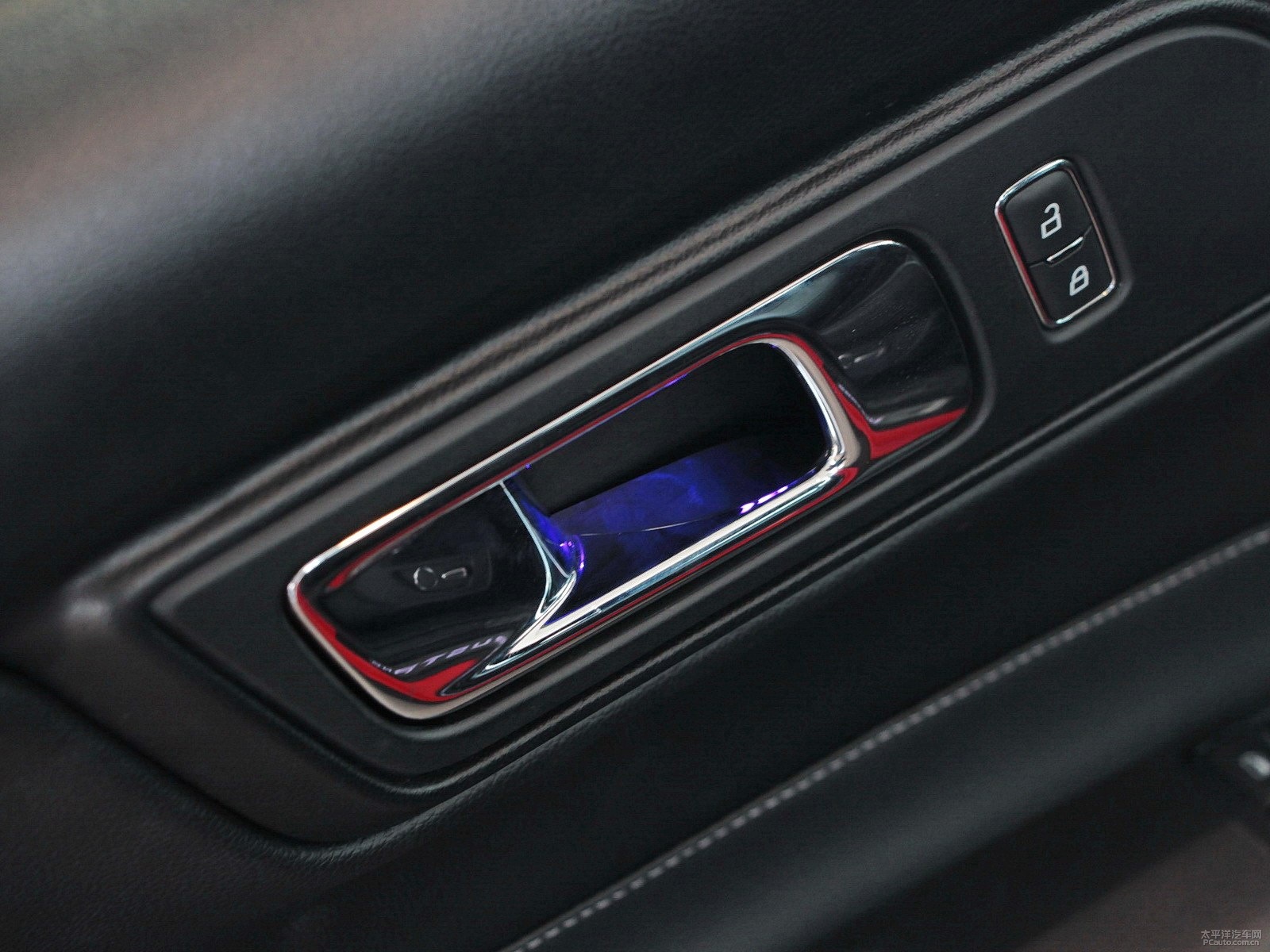 福特Mustang內(nèi)飾高清大圖