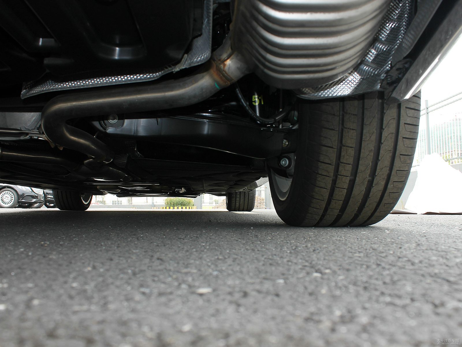 奔馳E級(jí)細(xì)節(jié)高清大圖