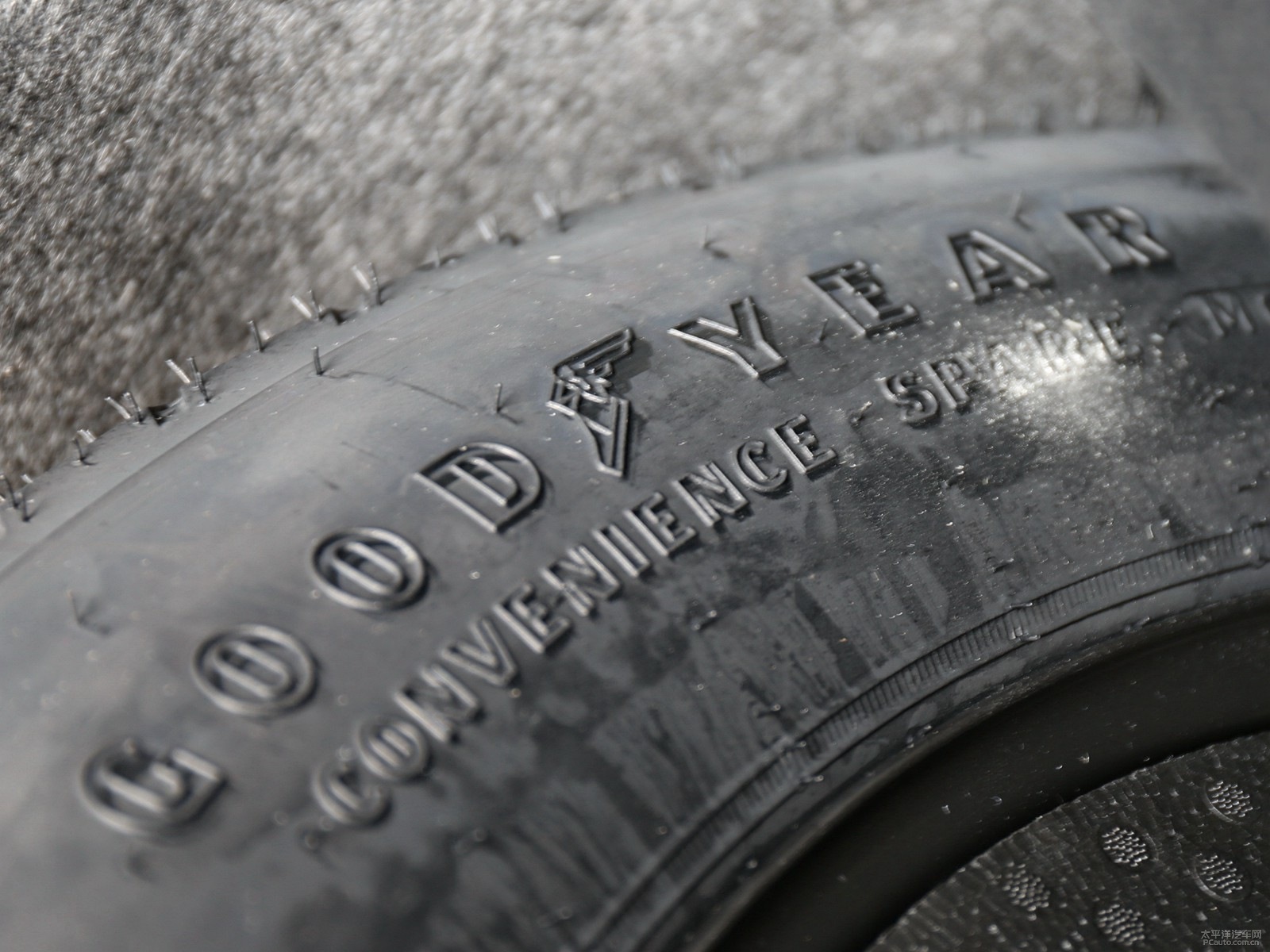 奔馳GL細(xì)節(jié)高清大圖