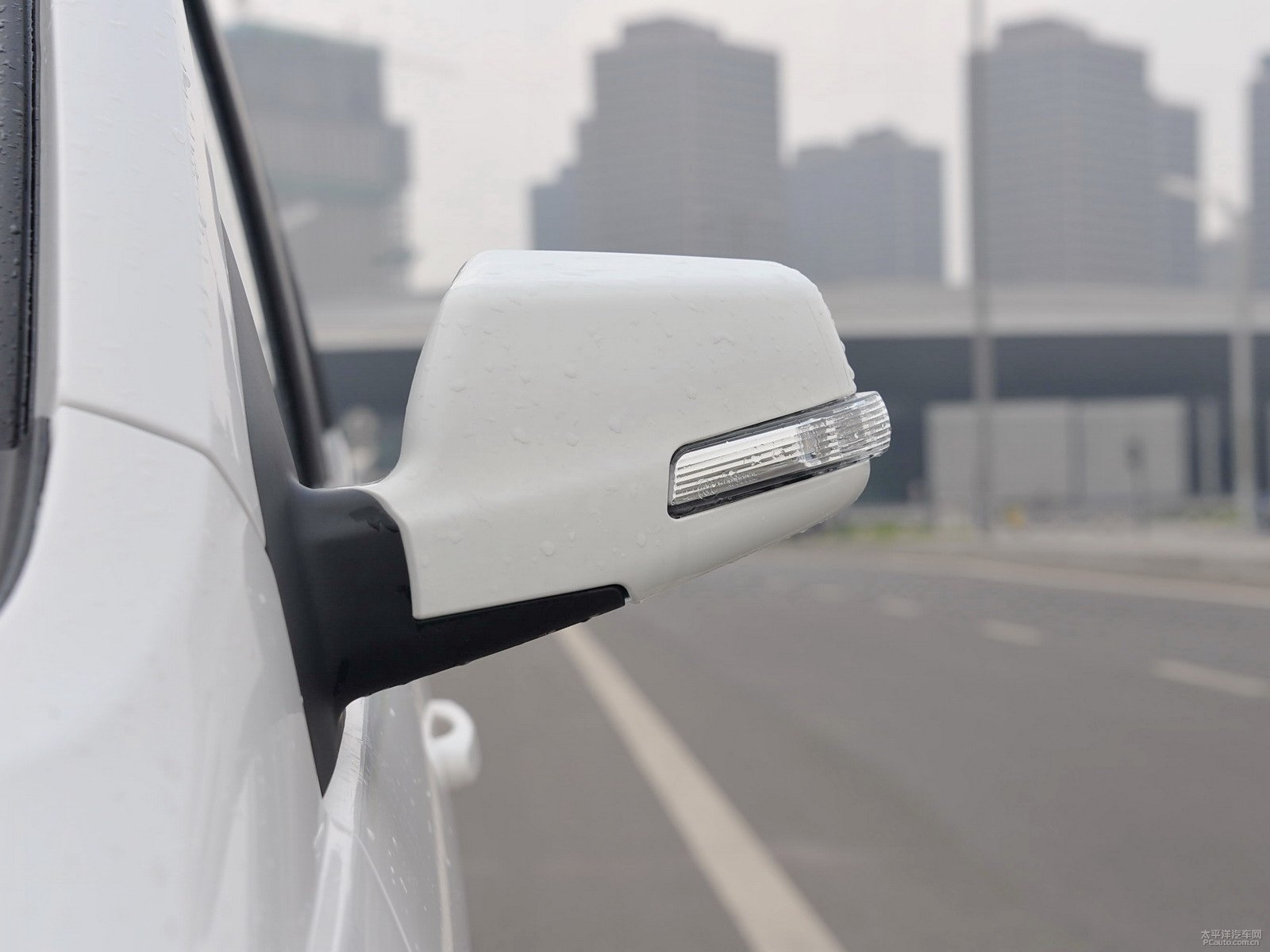 五菱宏光S外觀高清大圖