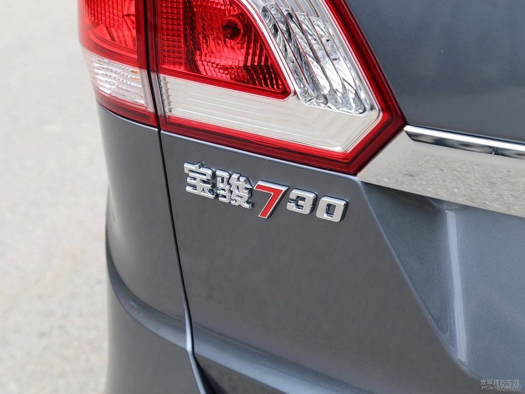 暴風(fēng)灰寶駿730車尾外觀圖片
