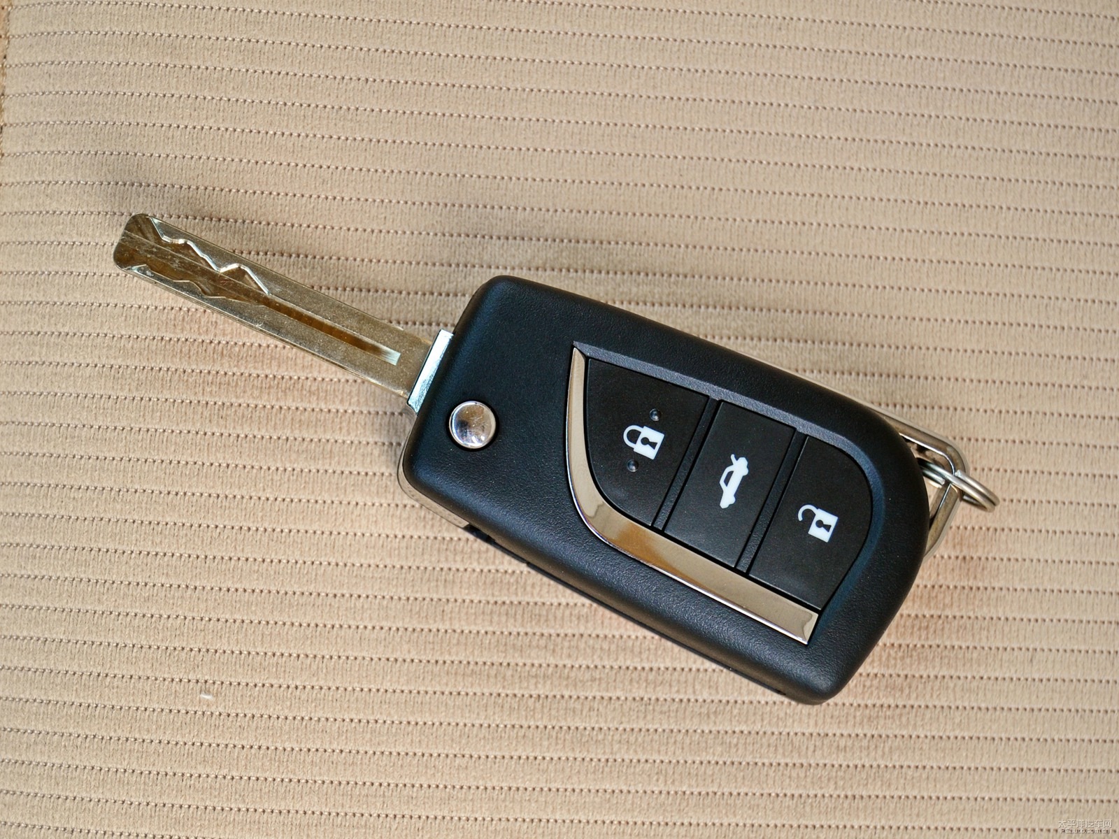 雷凌細(xì)節(jié)高清大圖