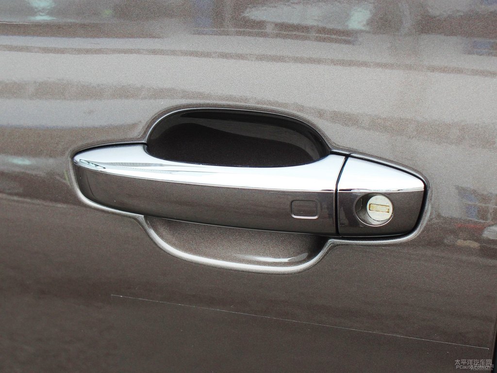 阿格斯棕奧迪A8L車身外觀圖片