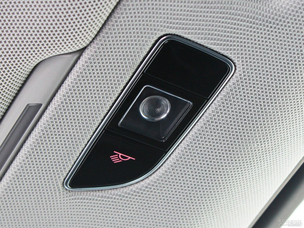 阿格斯棕奧迪A8L車廂內(nèi)飾圖片
