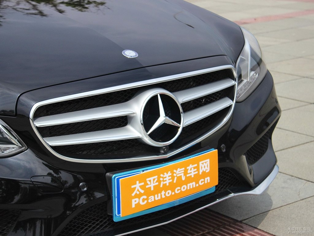 曜巖黑奔馳E級車頭外觀圖片