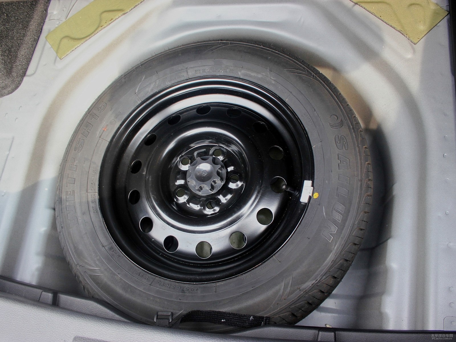 眾泰Z300細節(jié)高清大圖
