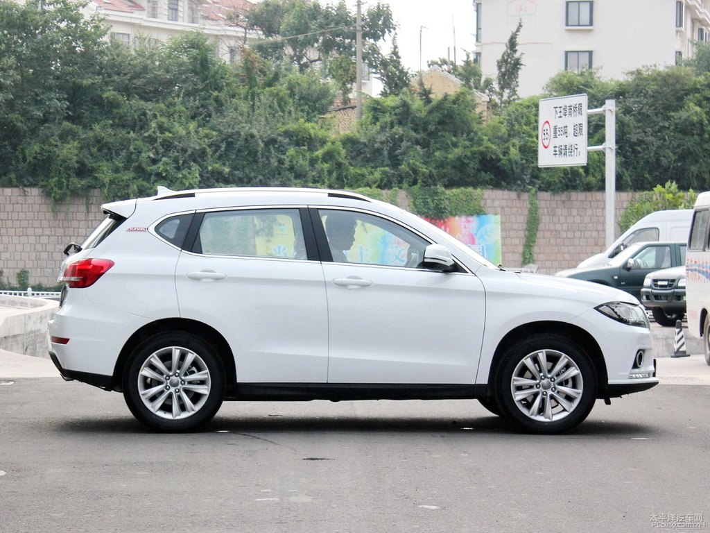 簡約白哈弗H2整車外觀外觀圖片