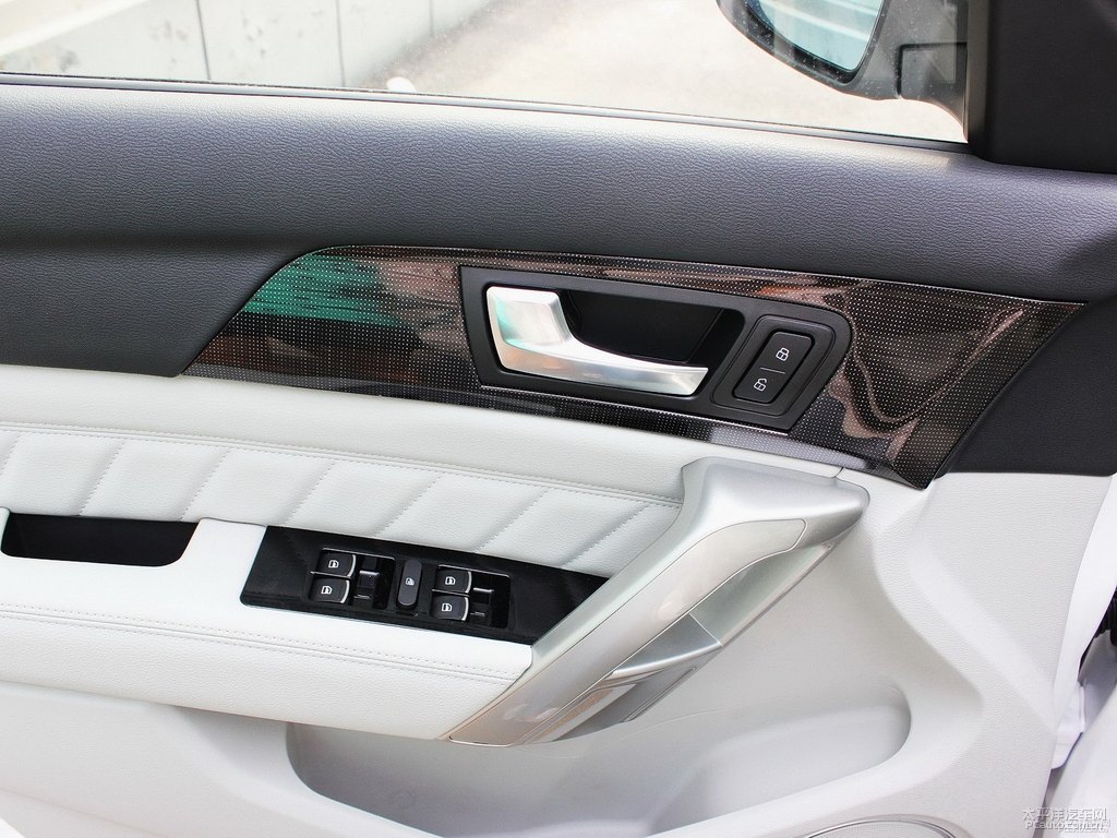 簡約白哈弗H2車廂內(nèi)飾圖片