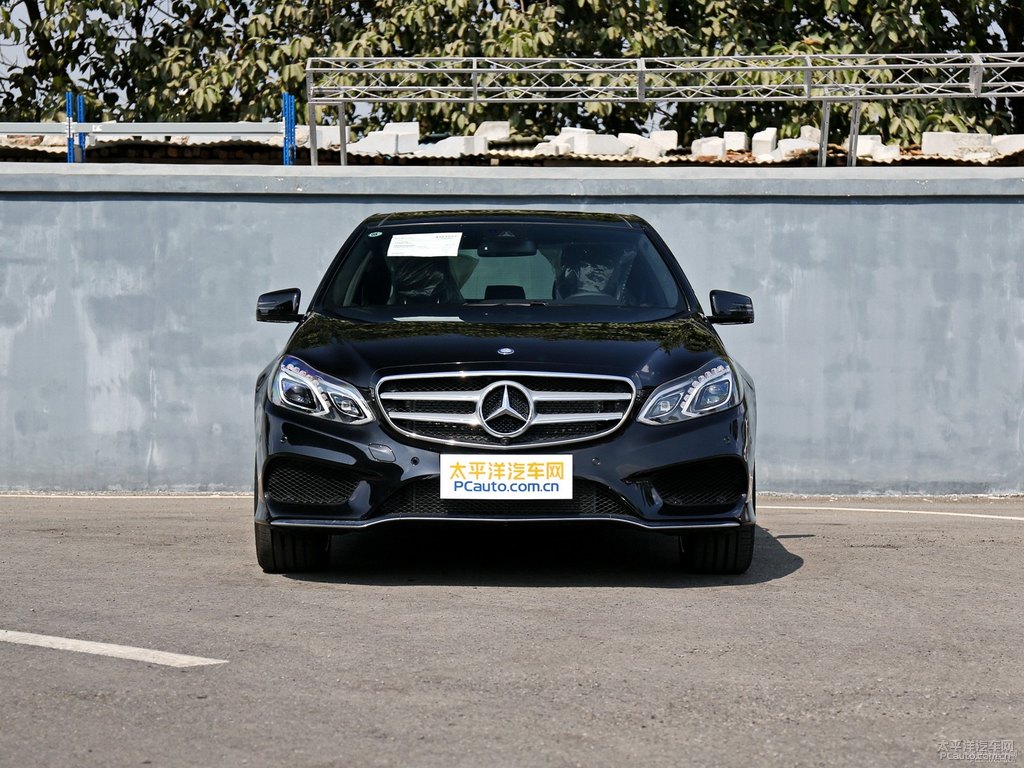 曜巖黑奔馳E級(jí)整車外觀外觀圖片