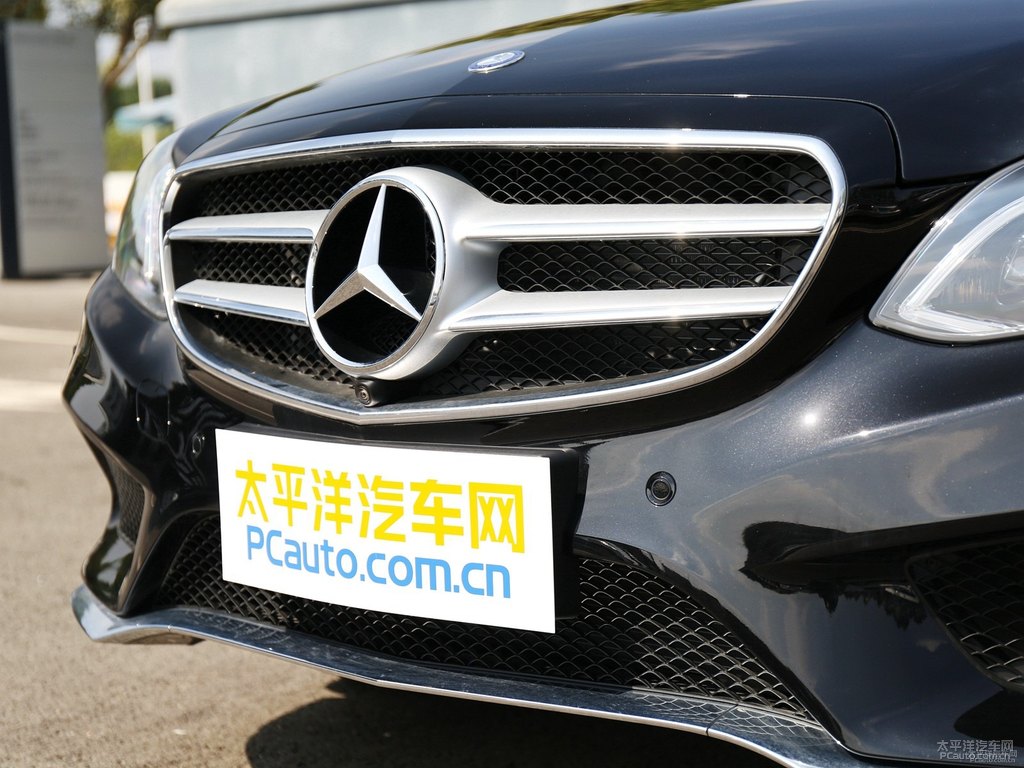 曜巖黑奔馳E級車頭外觀圖片