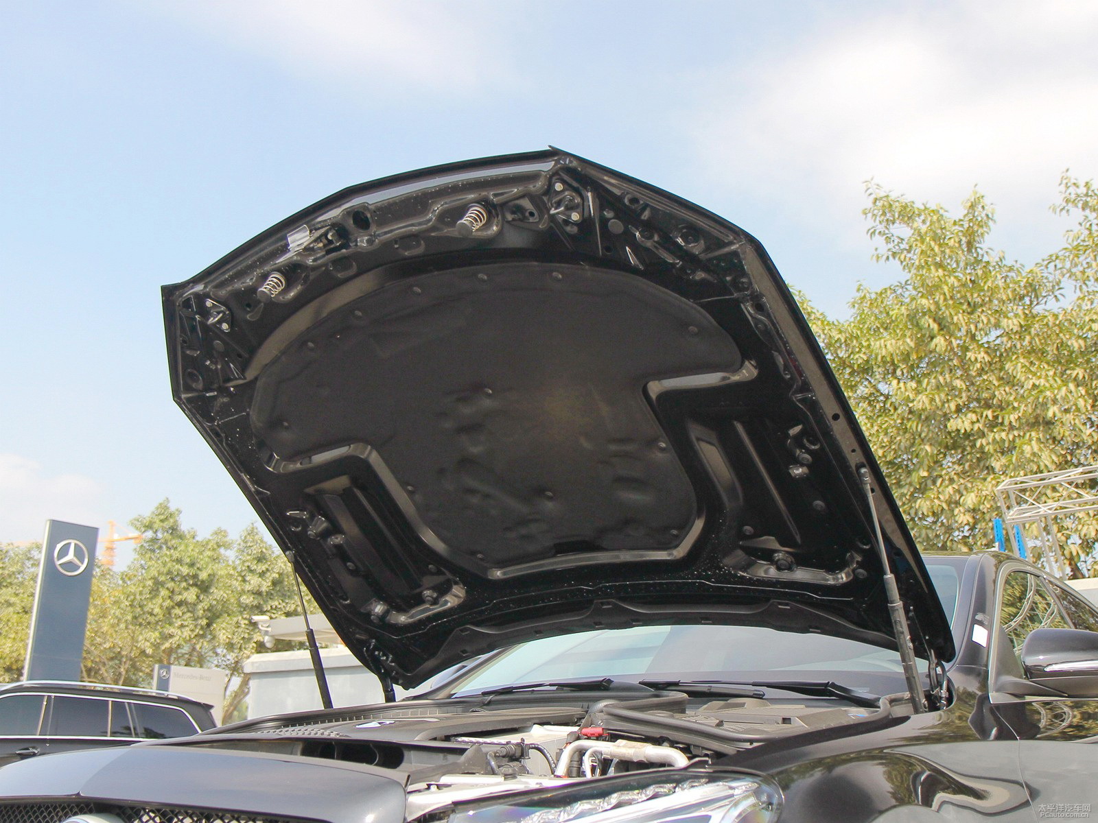 奔馳C級(jí)細(xì)節(jié)高清大圖