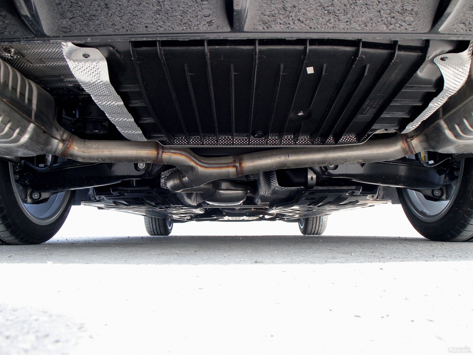 奔馳C級細(xì)節(jié)高清大圖