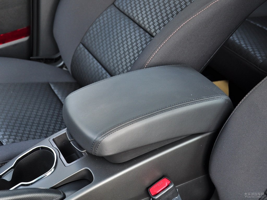 柯蘭多Korando內(nèi)飾高清大圖