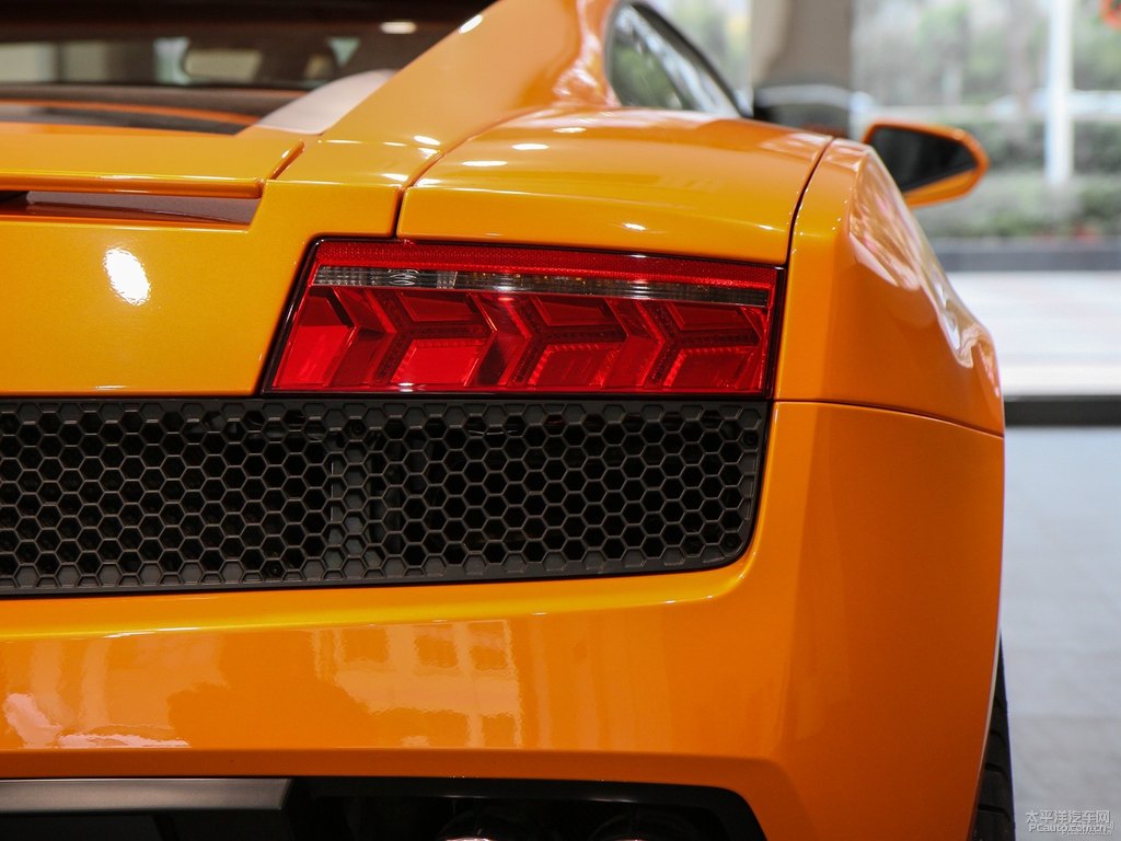 ɫwGallardo܇β^DƬ
