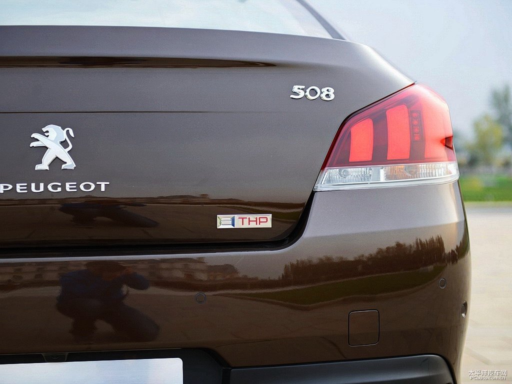 松木棕標(biāo)致508車尾外觀圖片