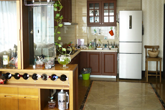 90㎡两室一厅厨房酒柜设计装修效果图2014图片
