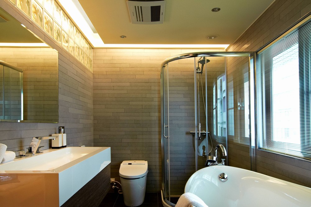 165平现代风格单身公寓浴室装修效果图