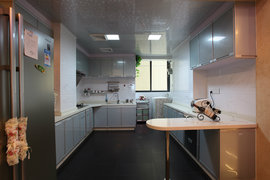 现代欧式公寓厨房装修效果图
