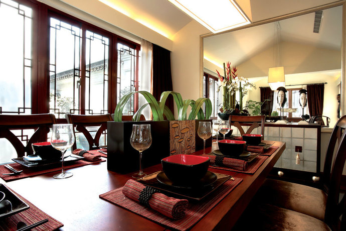 中式风格别墅餐厅装修效果图
