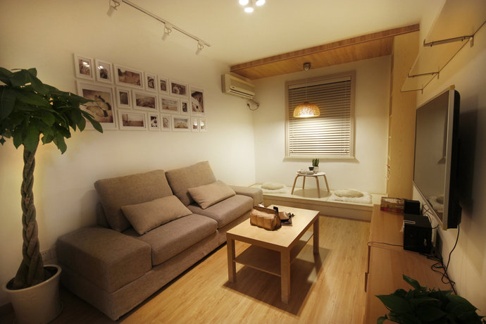 85平日式挑高复式公寓客厅装修效果图2014图片