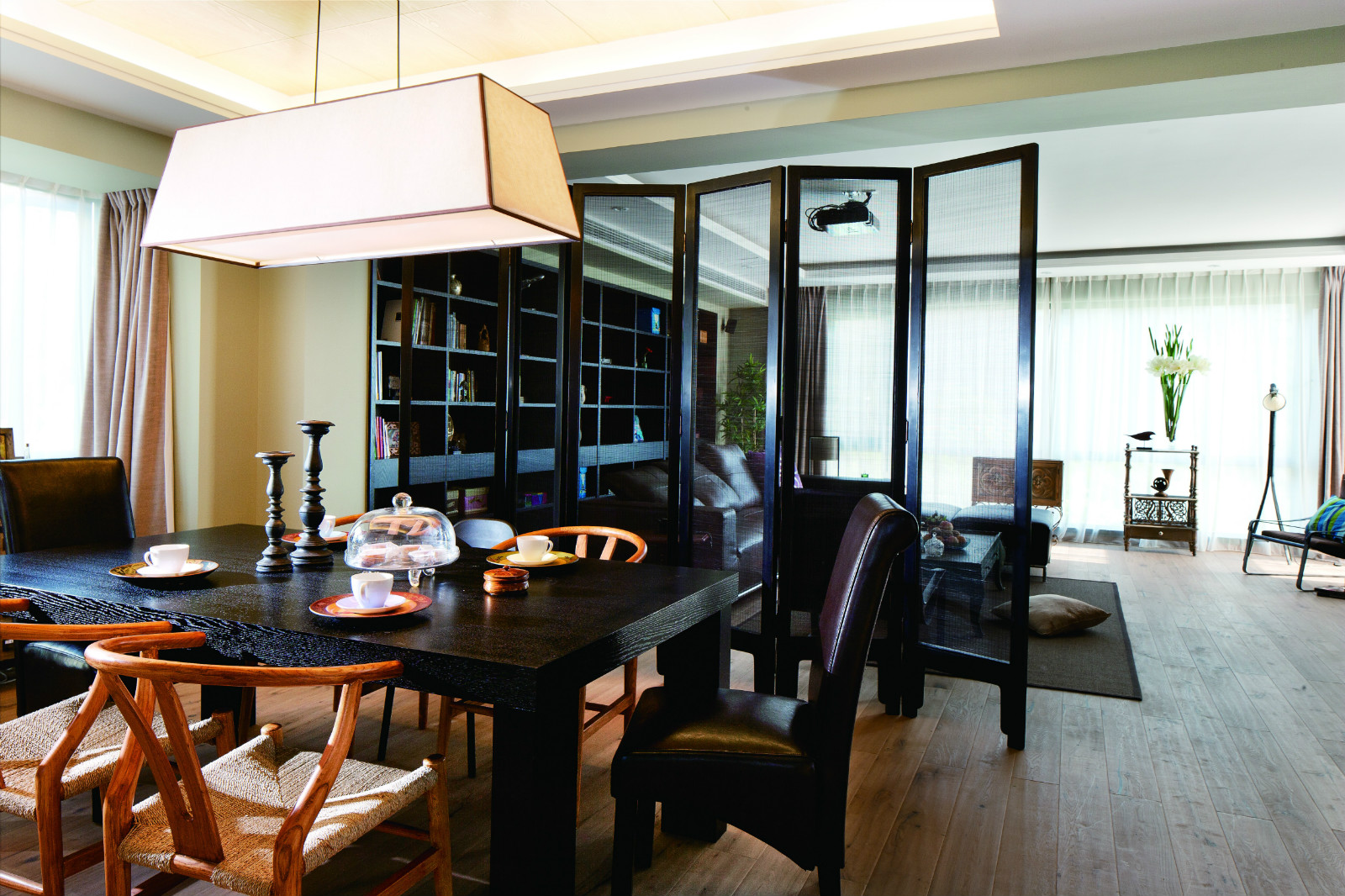 东南亚现代风格大户型客厅卧室餐厅设计图赏