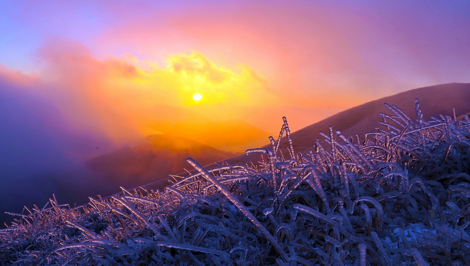 雪后武当山 