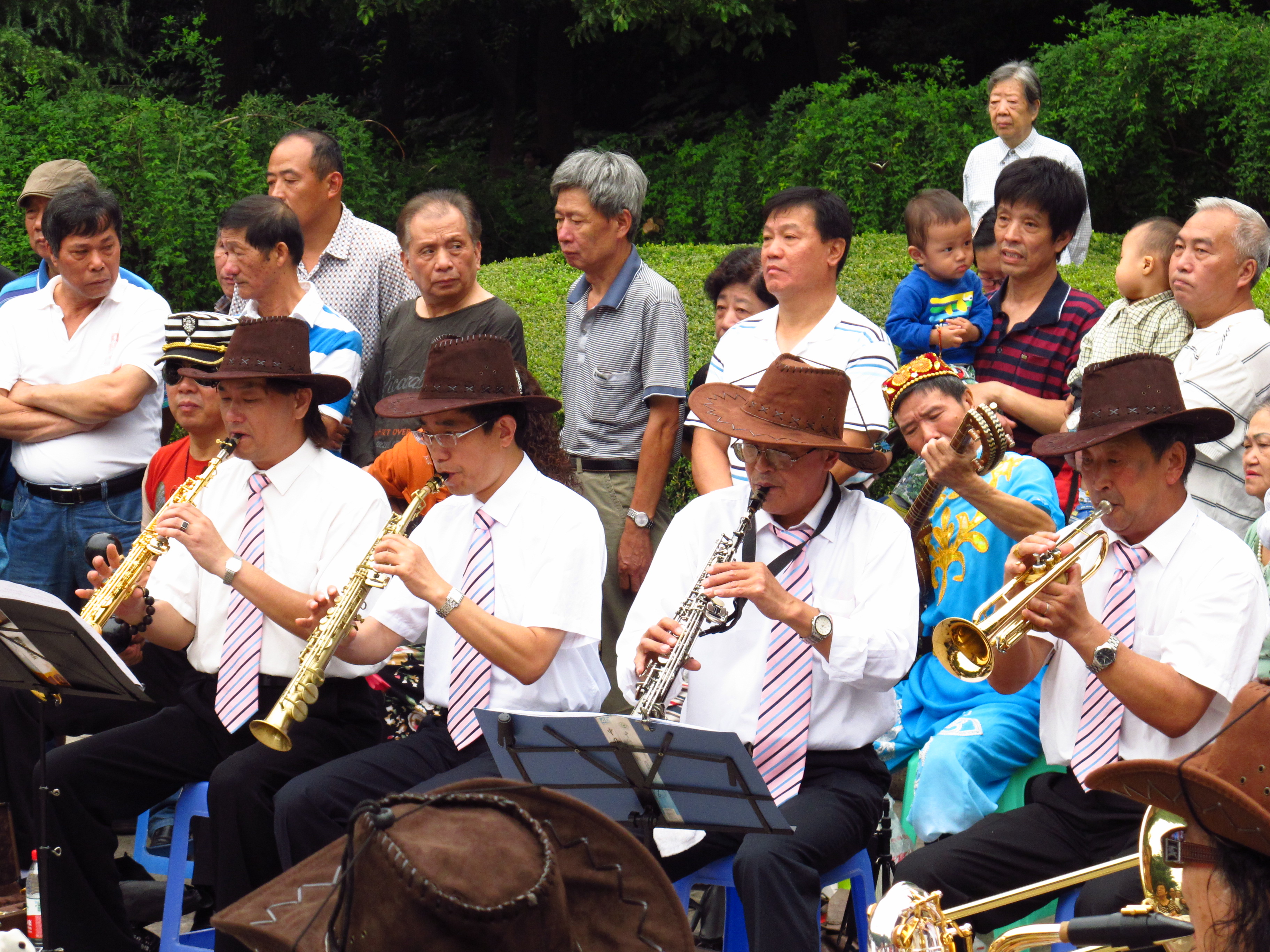 上海复兴公园自娱自乐—爱萨乐团