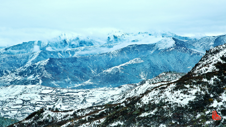 岷山雪景图片