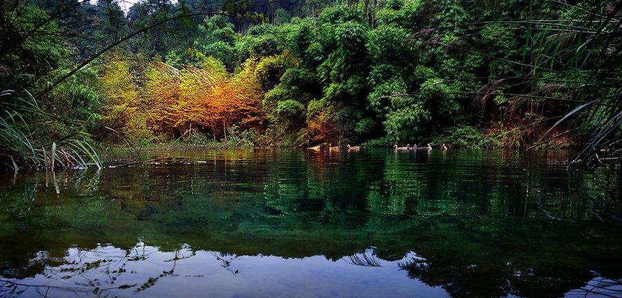 重庆市七彩湖风景区图片