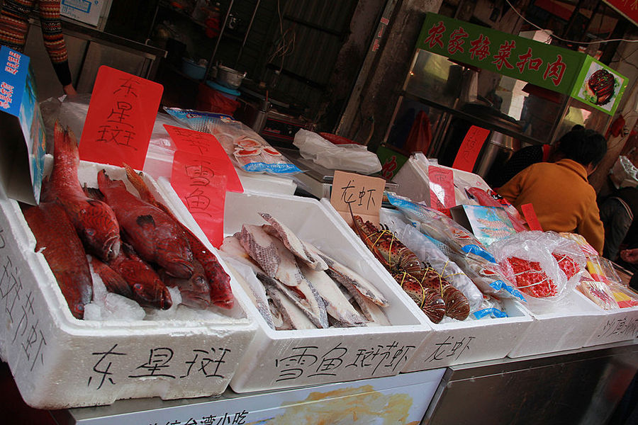 昌江海尾镇海鲜市场图片