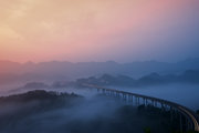 重庆--草坪晨雾