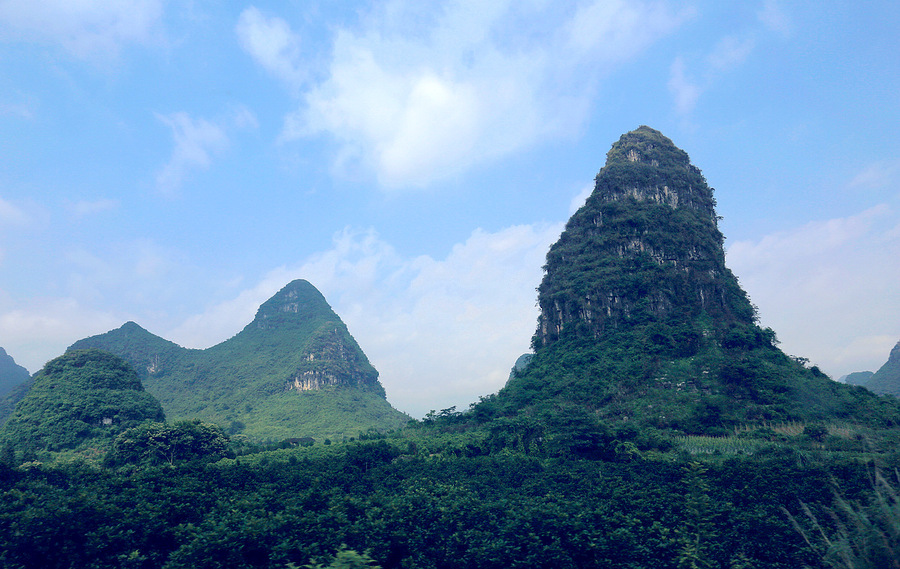 桂林奇峰岭图片