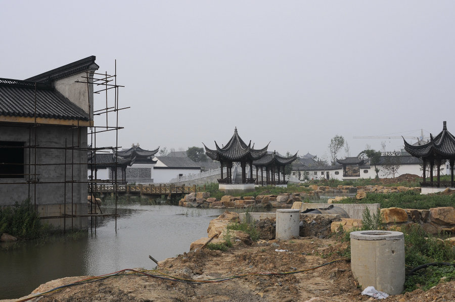 建設中的遼寧盤錦江南風情園