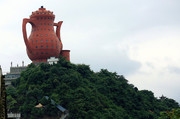 遵义湄潭世界第一大茶壶分享到论坛望赐教