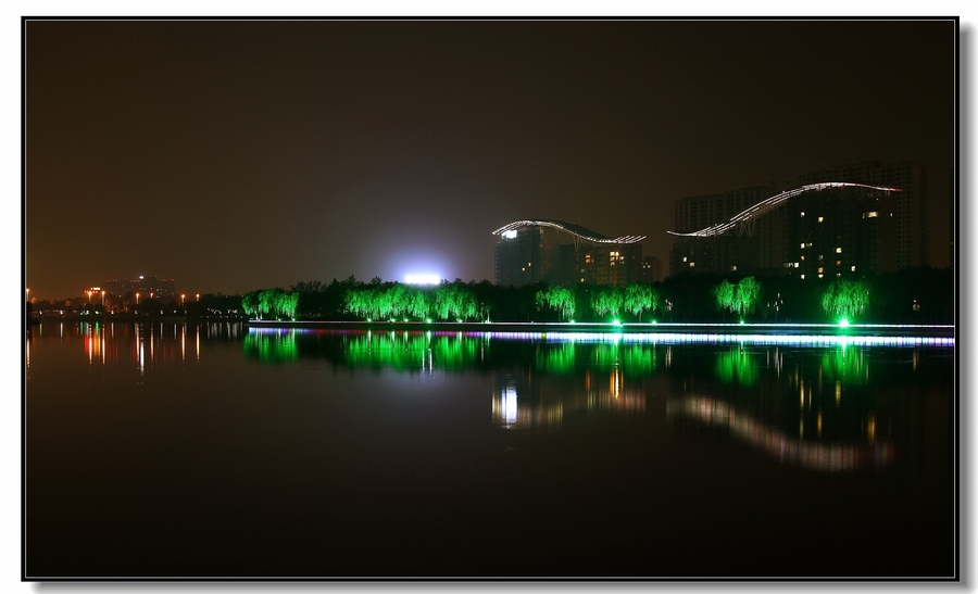 德州长河公园夜景图片