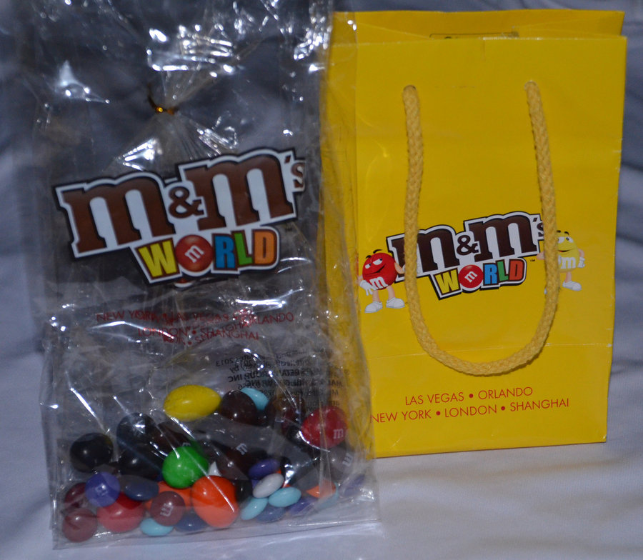 m&m world