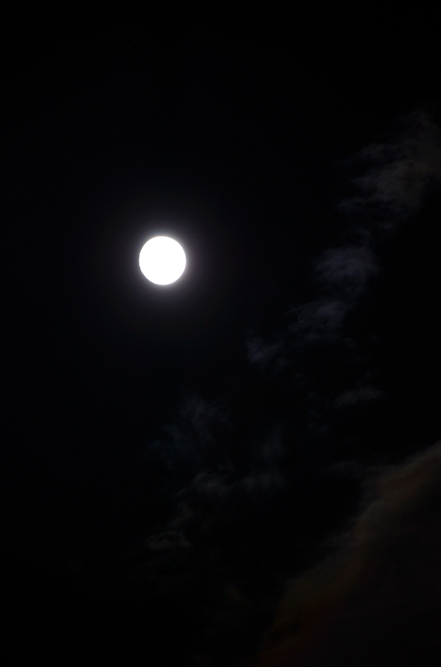 正月初四的月亮图片图片