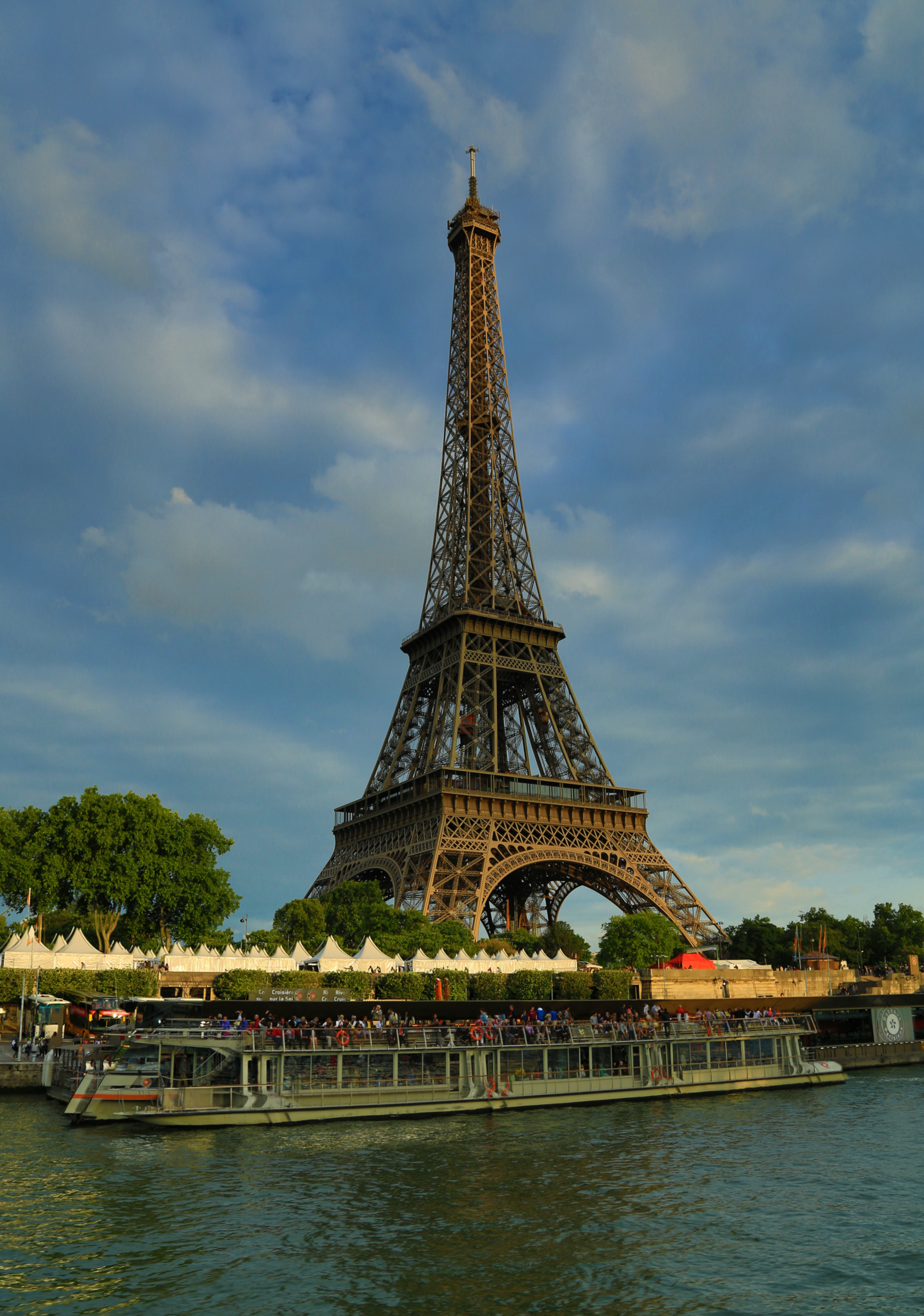 巴黎铁塔照片真实图片