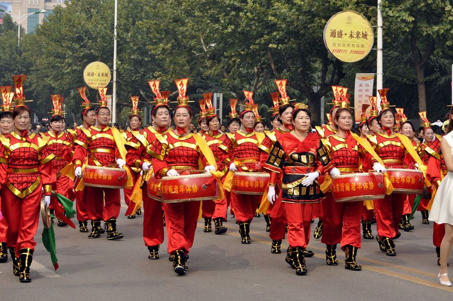 山东沂南老年体协威风锣鼓队