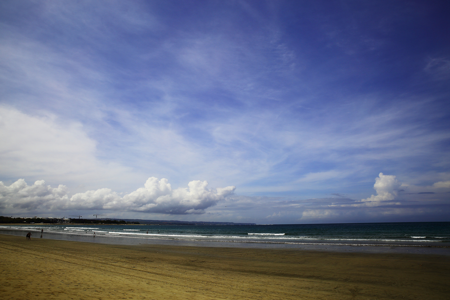 嵺ʮģ̲(Kuta Beach)