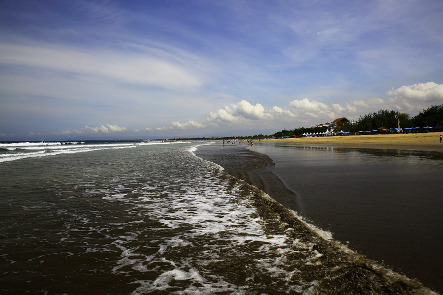 嵺ʮģ̲(Kuta Beach)